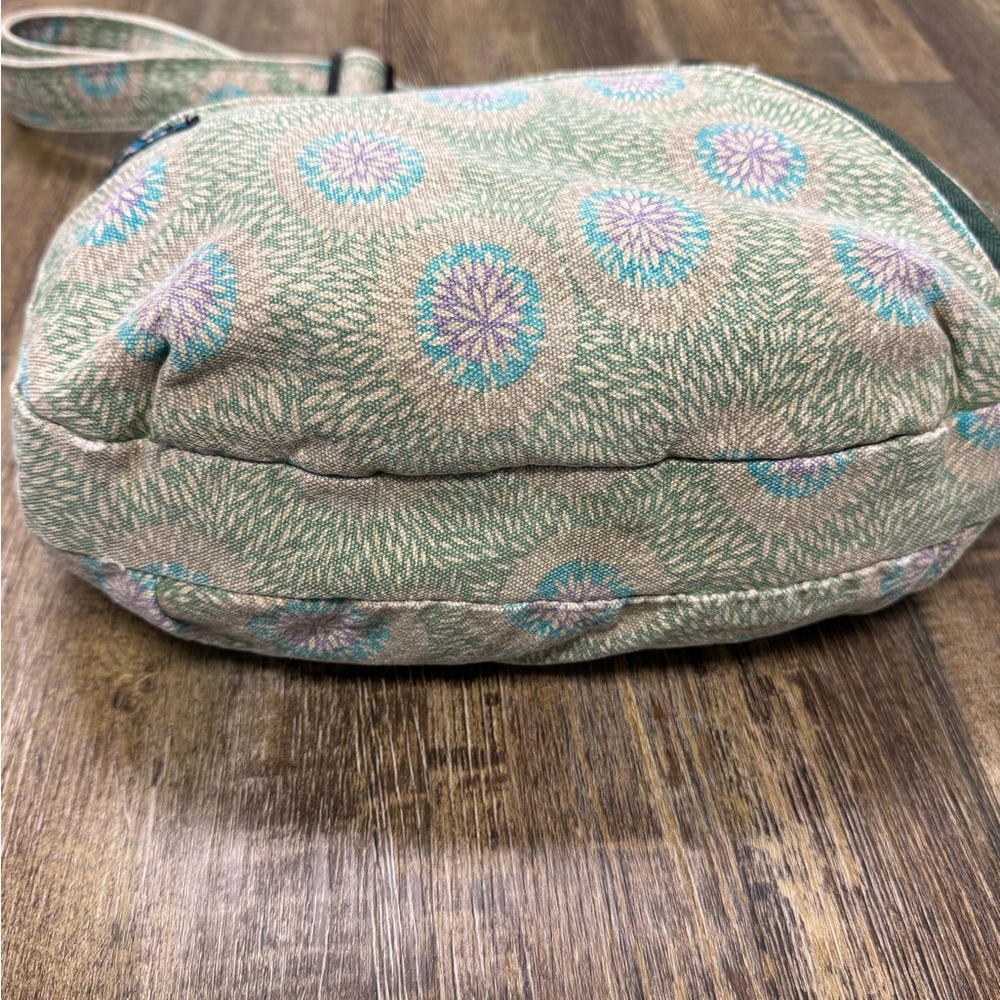 Kavu Sage Green Floral Pattern Crossbody Bag Distressed Limited Edition - Picture 3 of 16